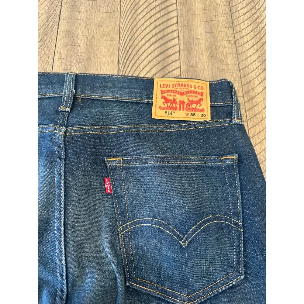 Levis add versatility
